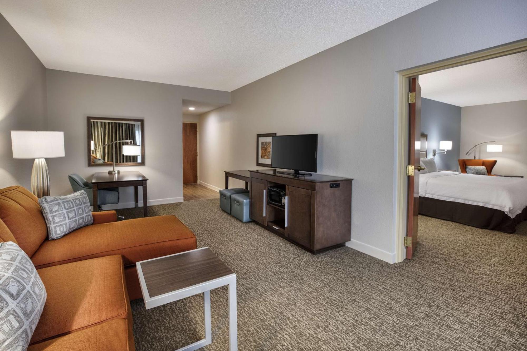 One-Bedroom King Suite - Non-Smoking